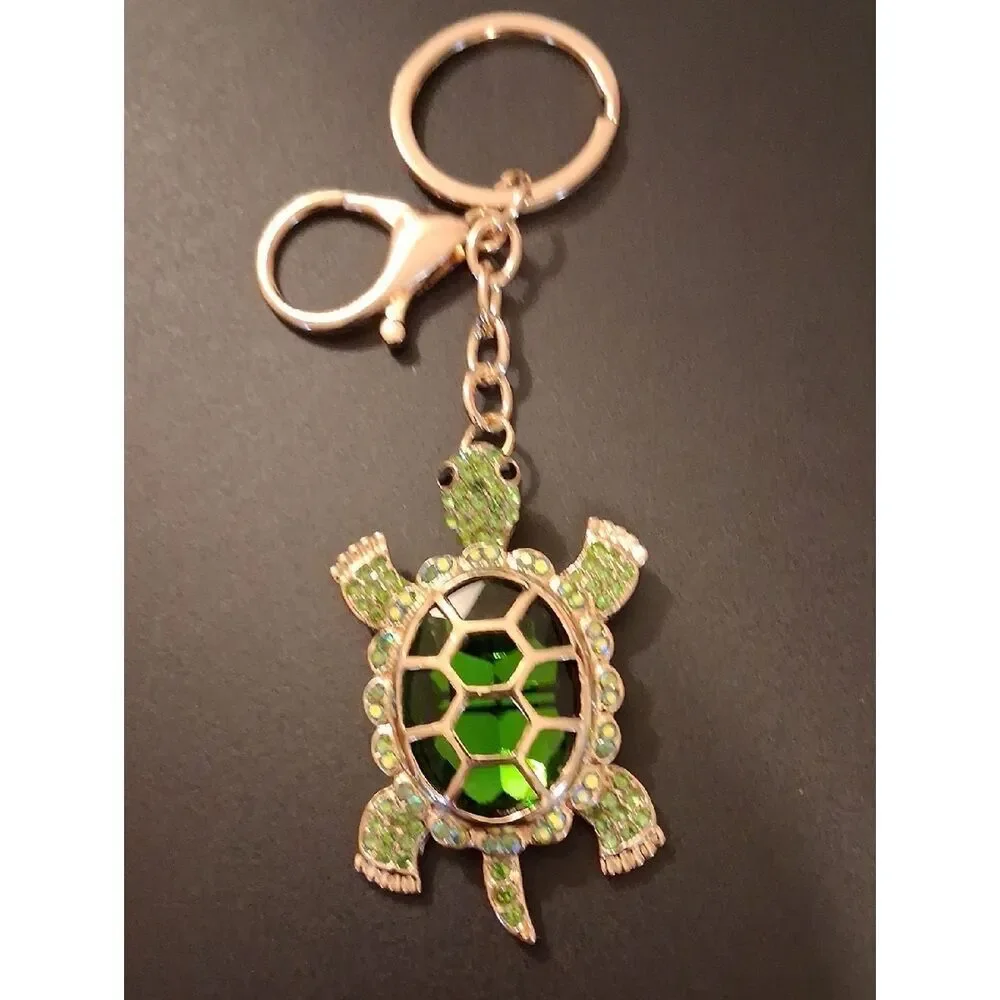 Two Ways To Use Beautiful Green Rhinestone Turtle. Keychain Or Pendant Necklace