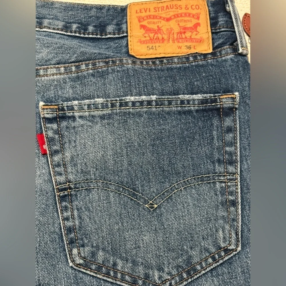 Levi's Distressed Denim Men Shorts