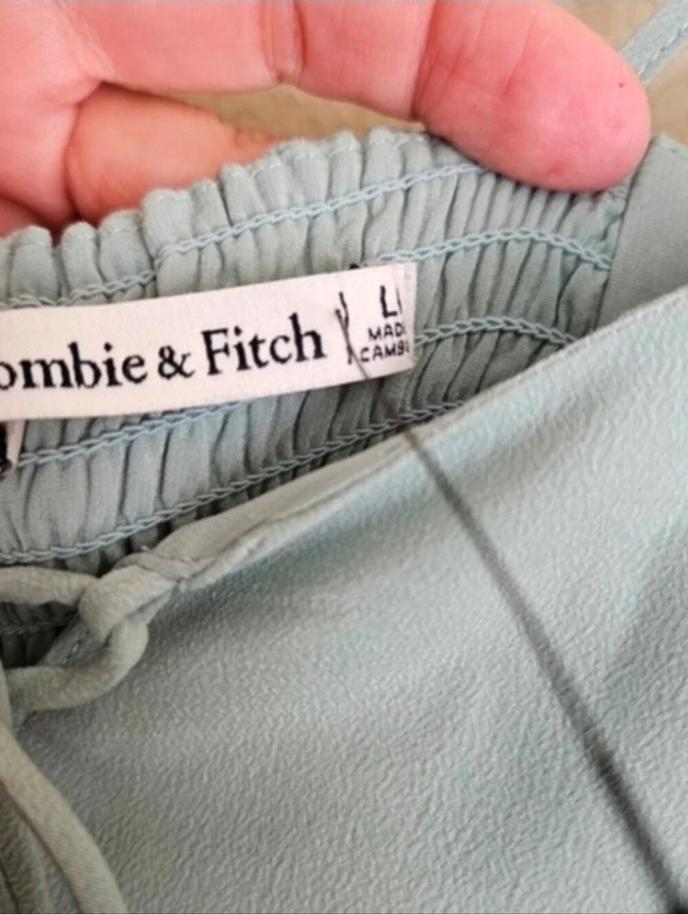 Abercrombie & Fitch california lay