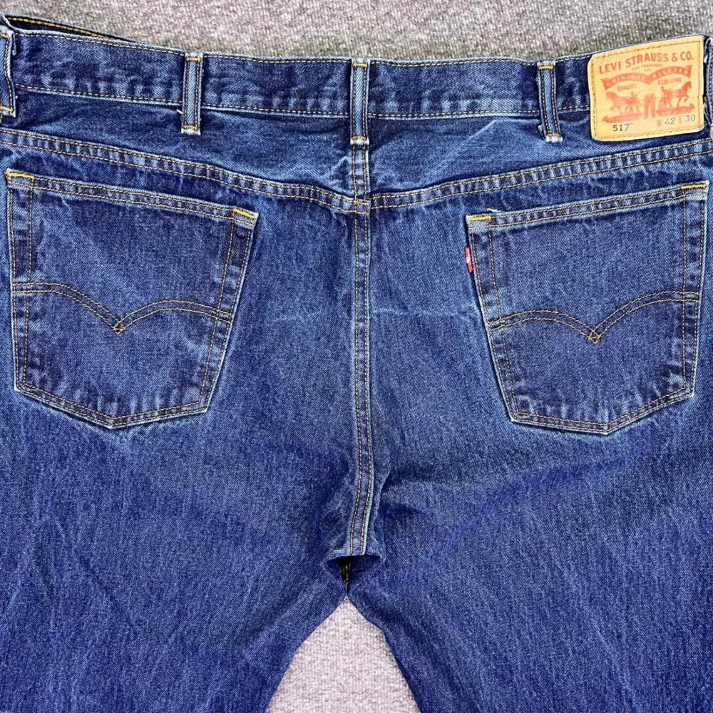 Levis sturdy please shown