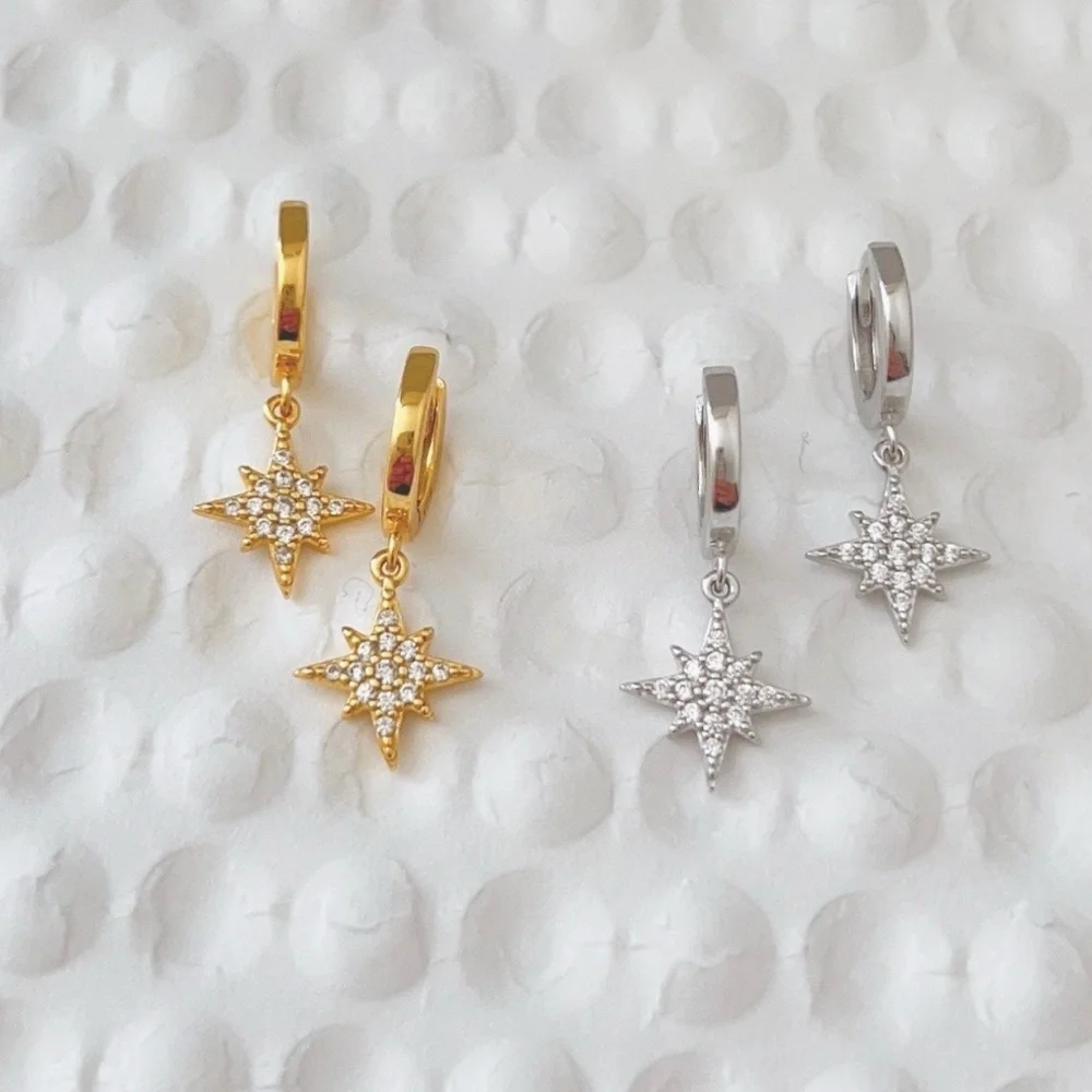 JewelbyEllie material expertly