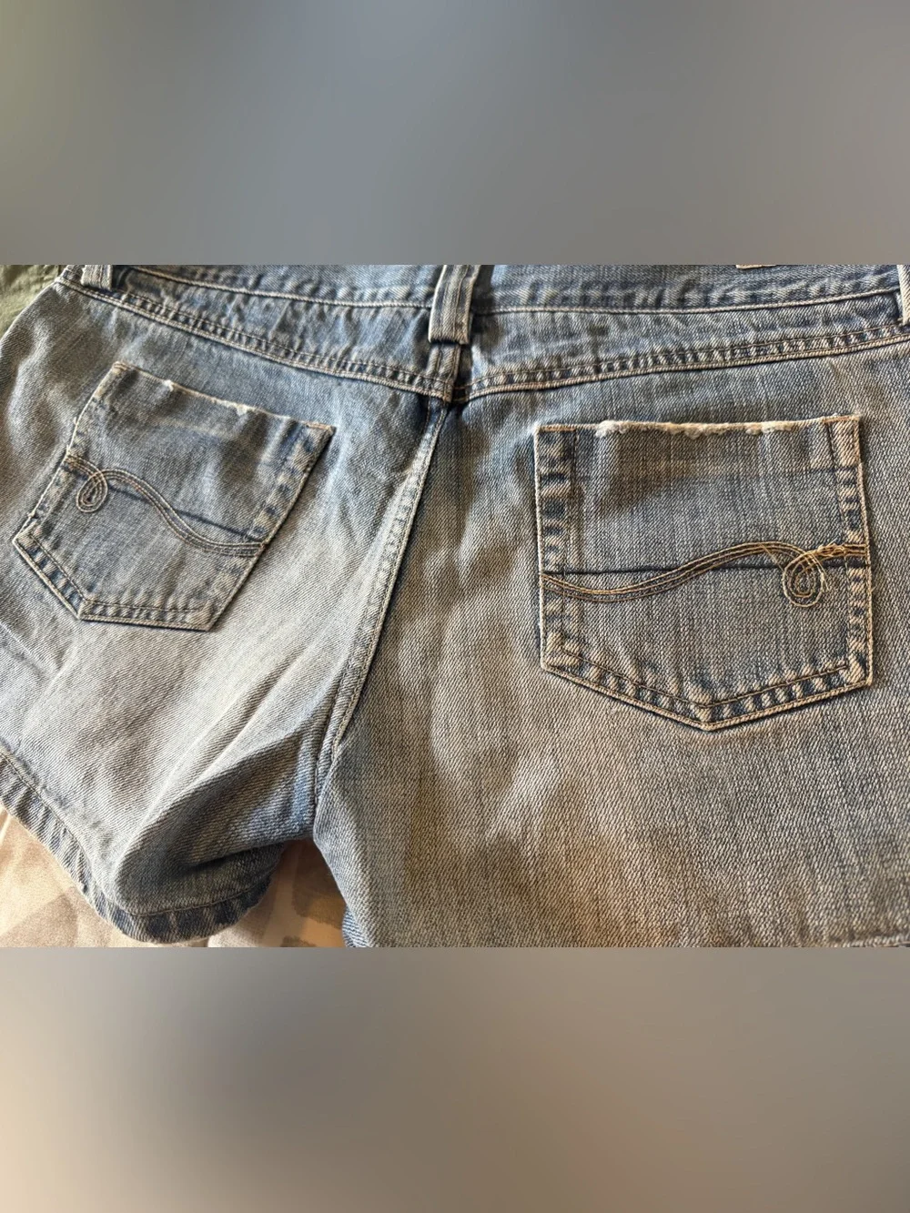 Kali shorts stains