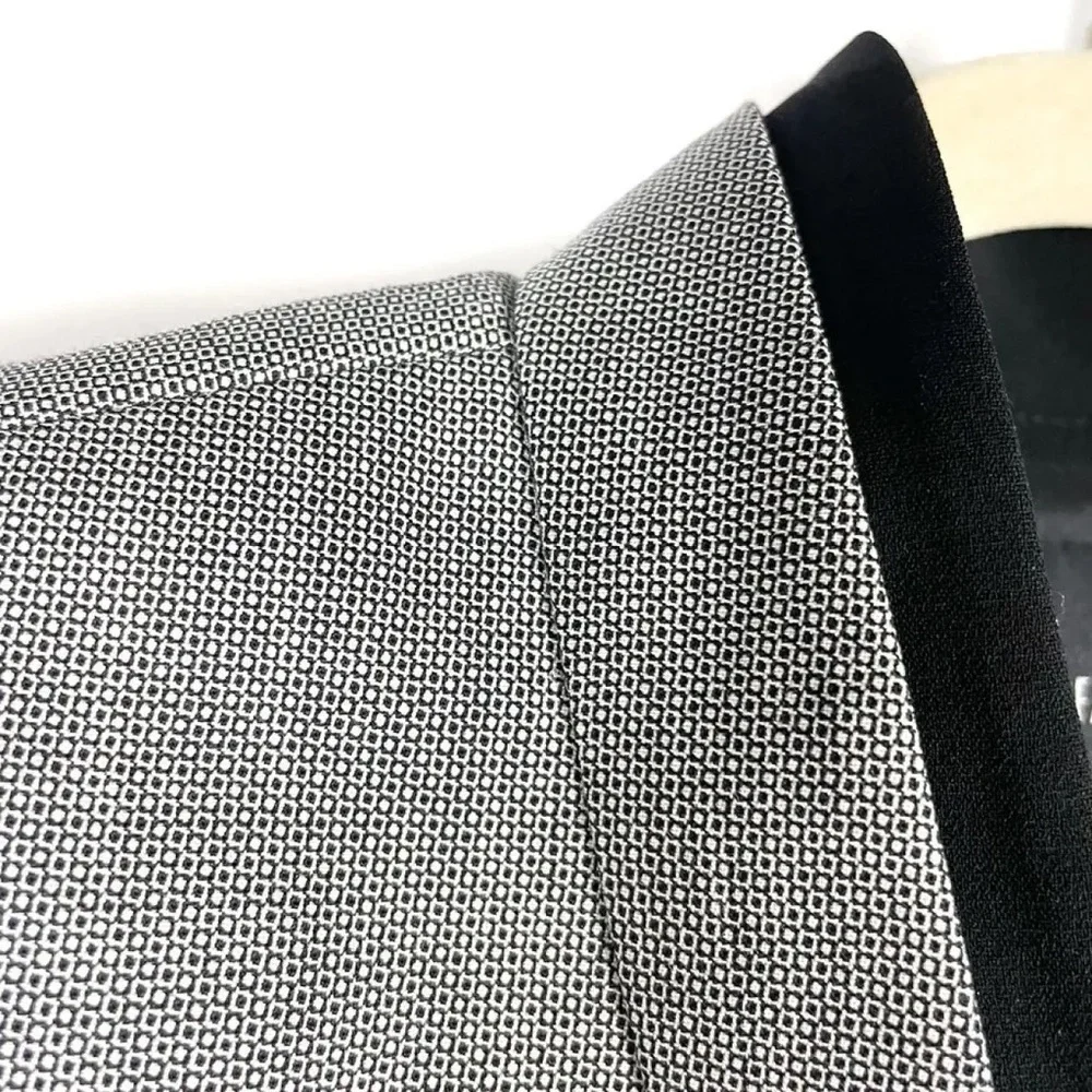 Lafayette 148 New York polished timeless