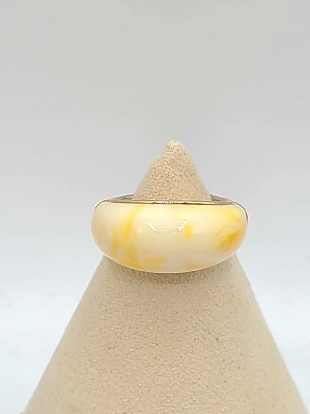 J Crew Yellow Off White Resin Bubble Ring size 8 NWOT