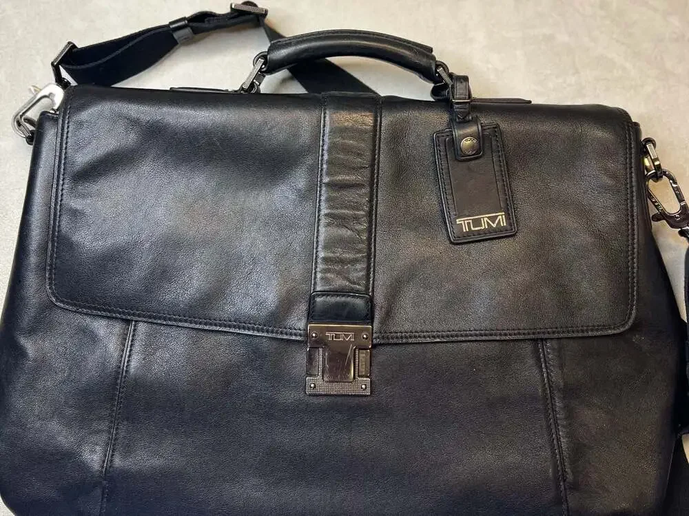Vtg Tumi Beacon Hill Irving Slim Leather Briefcase 68541D