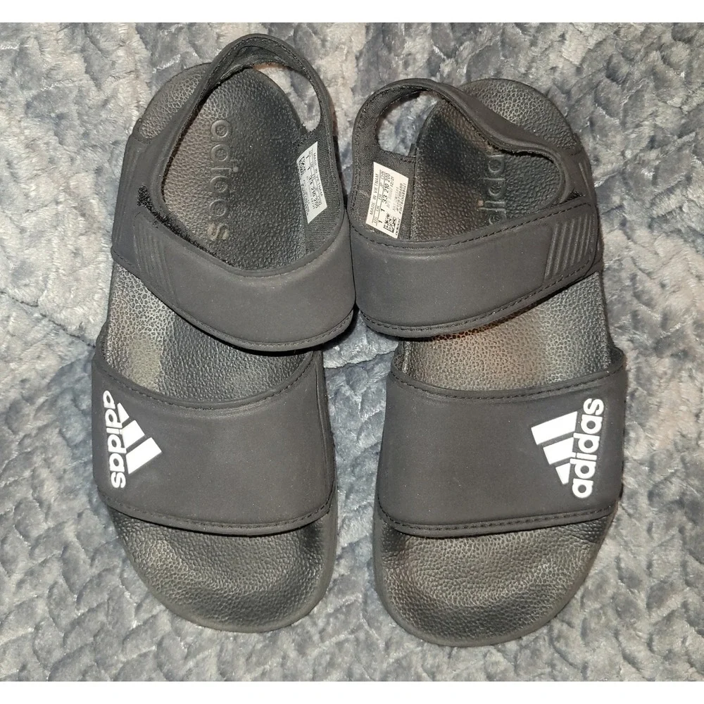 Adidas Adilette Sandals‎ Black Kids Size 1 Hook and Loop spring summer