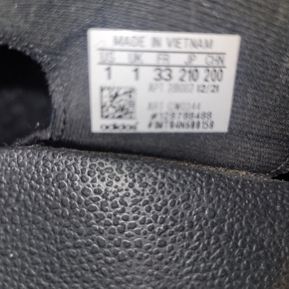 adidas kids black