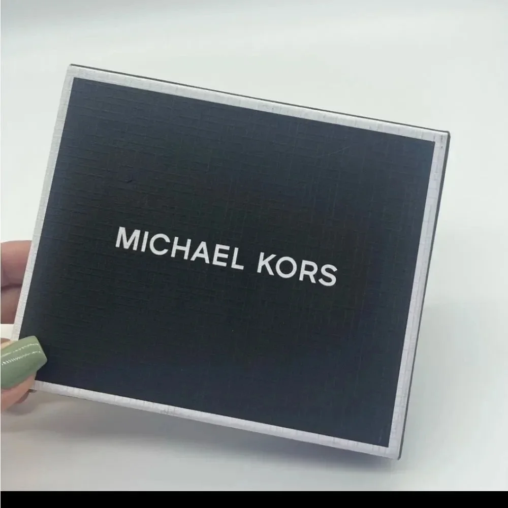Michael Kors 🎄🎁alert michael