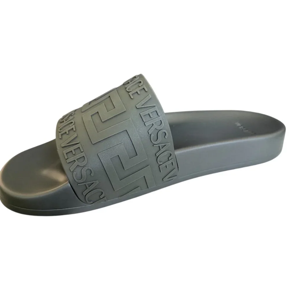Versace 1006272 Men's Rubber Greca Gomma Pool Slide, sizes 41