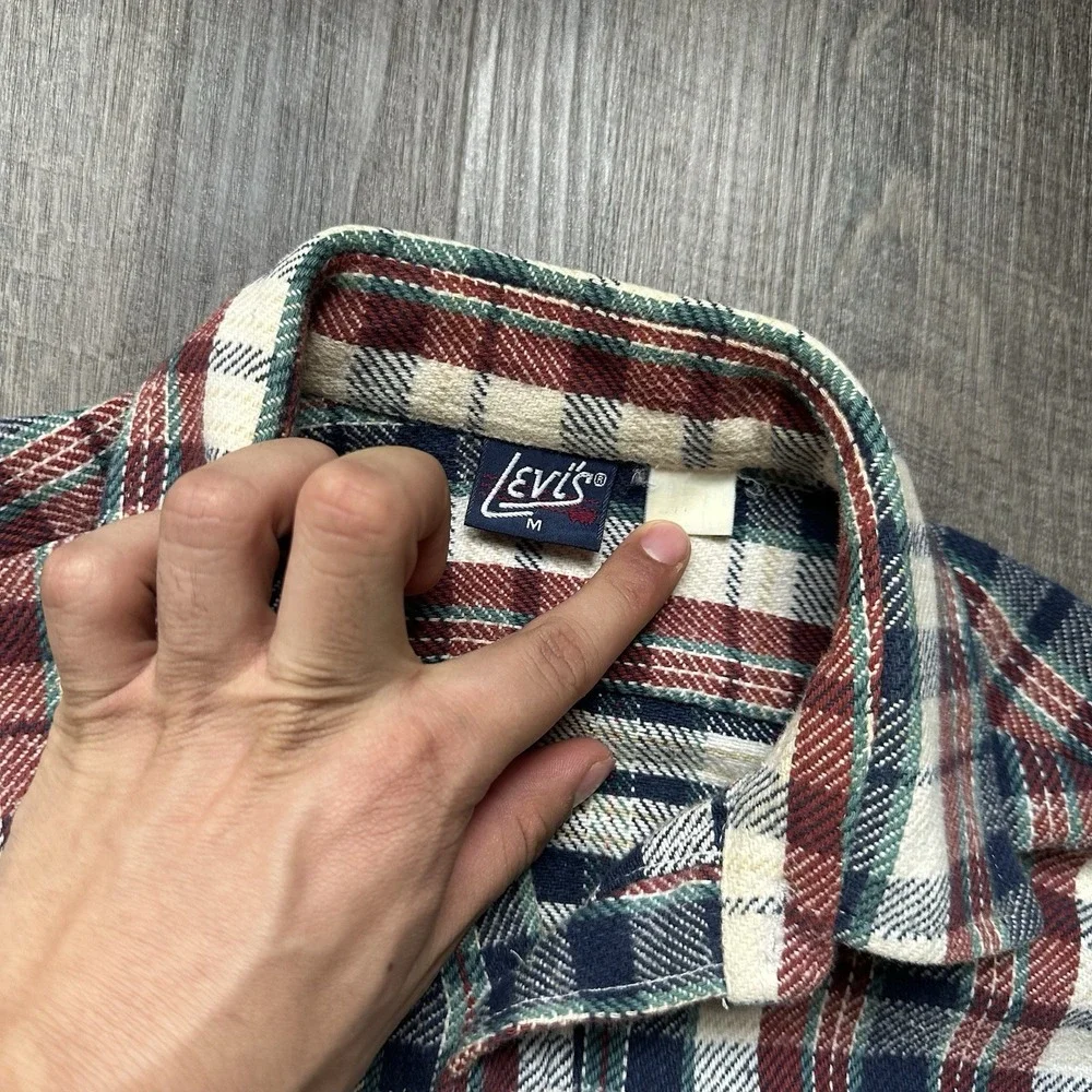 Vintage 80s Levis Flannel Shirt Men's (M) 100% Cotton Plaid Western Style Pocket