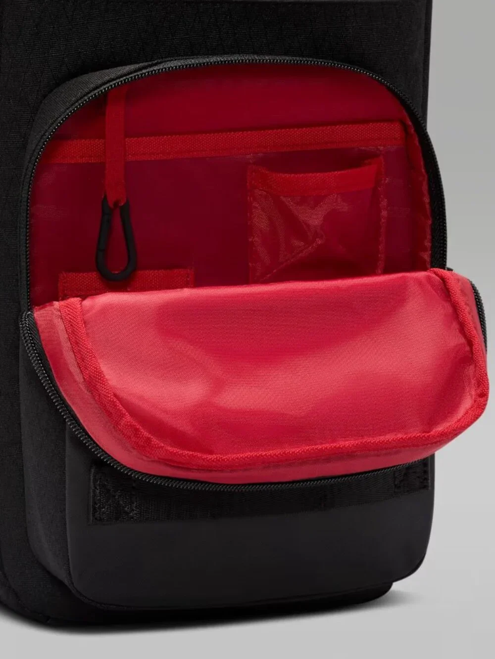 Jordan Collectors Sling Pack Bag (3L) Black/red MA9177-023 Cordura