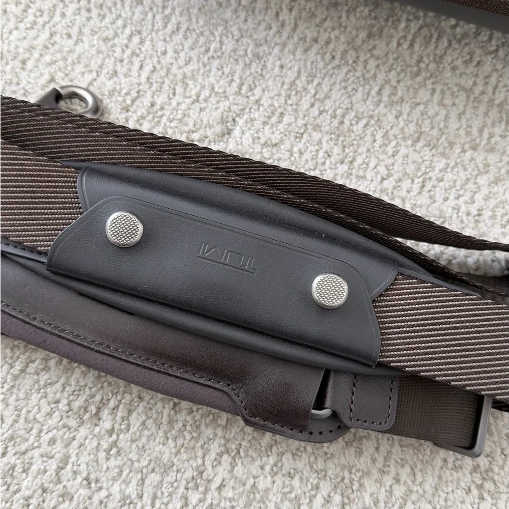 Tumi elegant briefcase