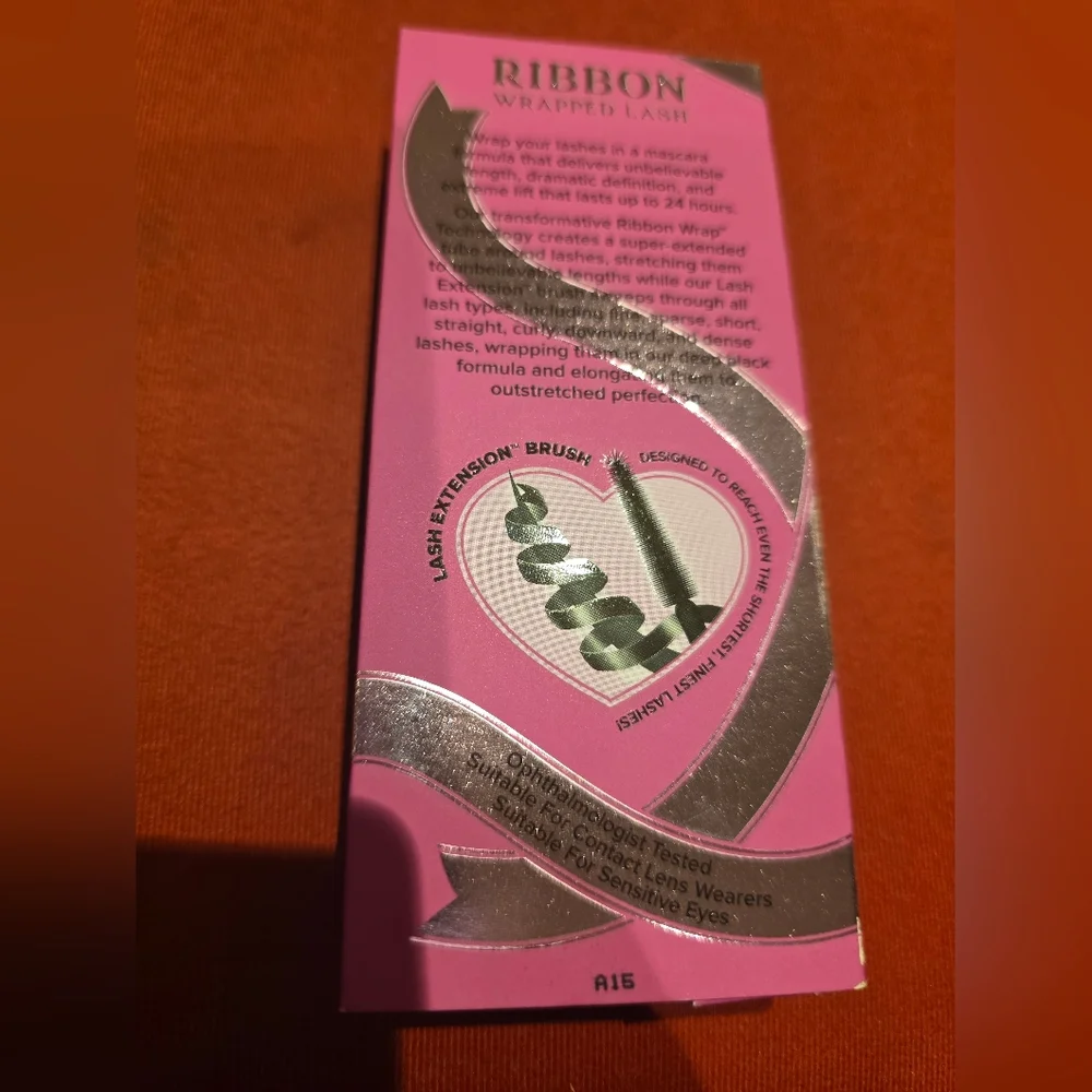 Too Faced sweat while extension™