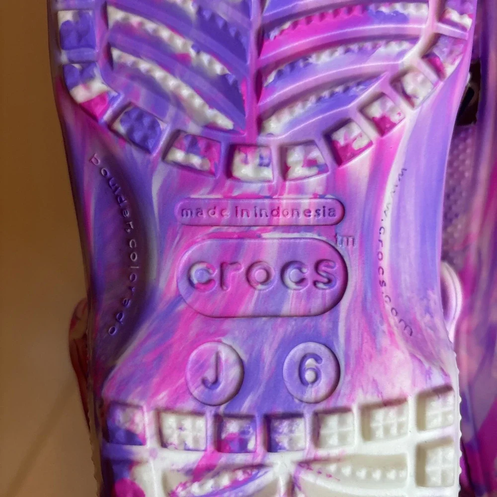 Crocs Kids‎ J6 Classic Glow-In-The-Dark Marbled Clogs Multi Color