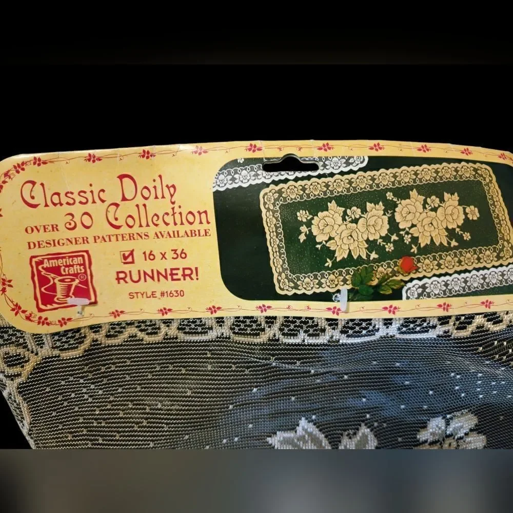 NWT Vintage lace doily runner