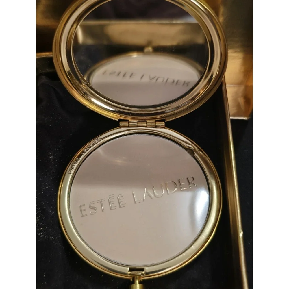 Estée Lauder 'May' Angel Compact Lucidity Transparent 06 pressed‎ powder. W/ Box