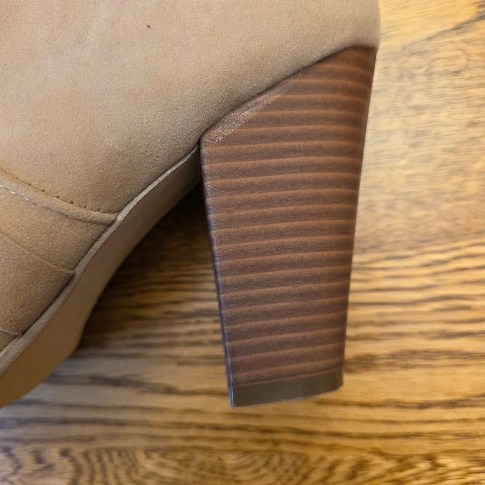 Shoe Dazzle crisscross earthy steampunk