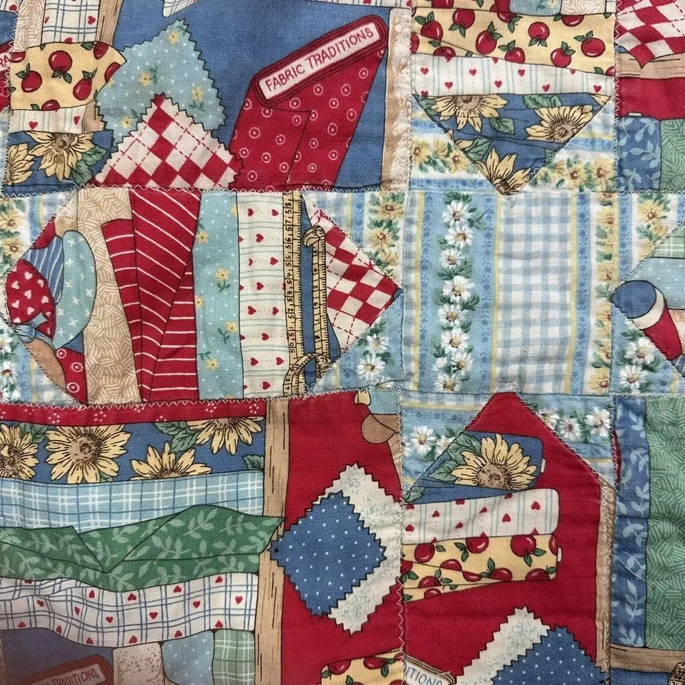HANDMADE‎ QUILT CHILDREN BEARS FLORAL APPLES PATCHWORK 37x46
