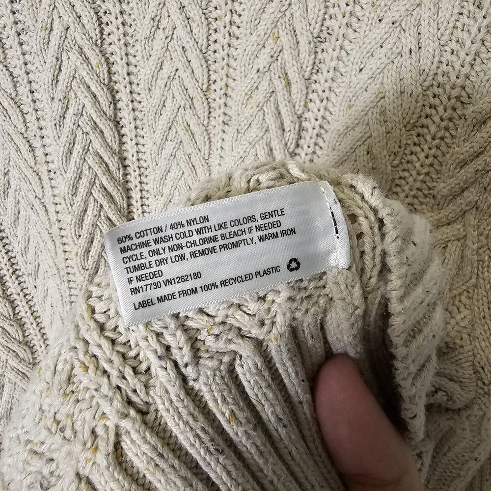 Goodfellow & Co wear neck