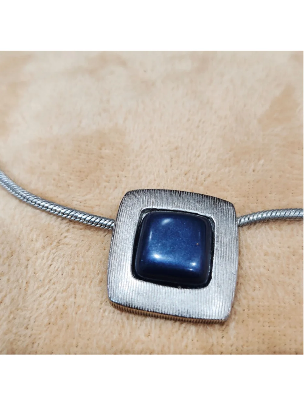 Blue silver toned weekenders necklace statement