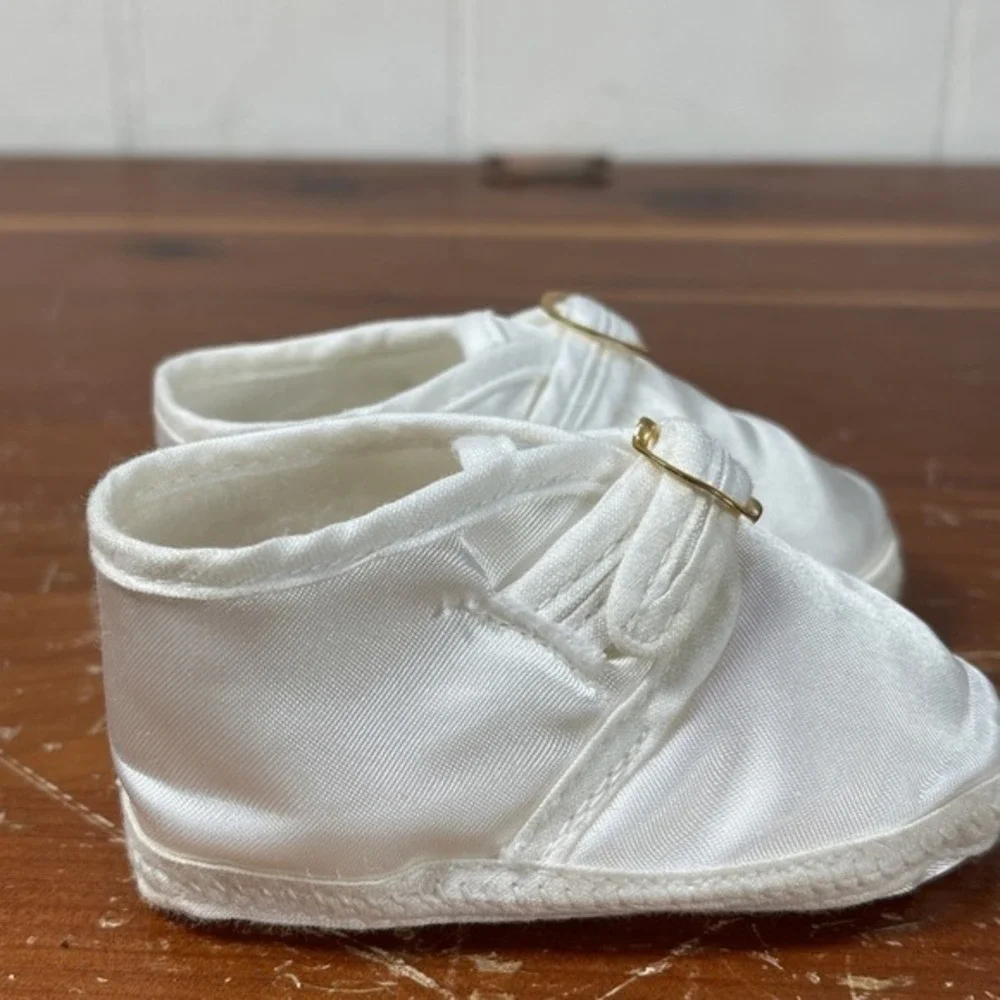 Vintage Gold Bug Adorables TV Bootees White Satin Infant Baby Shoes NIB‎