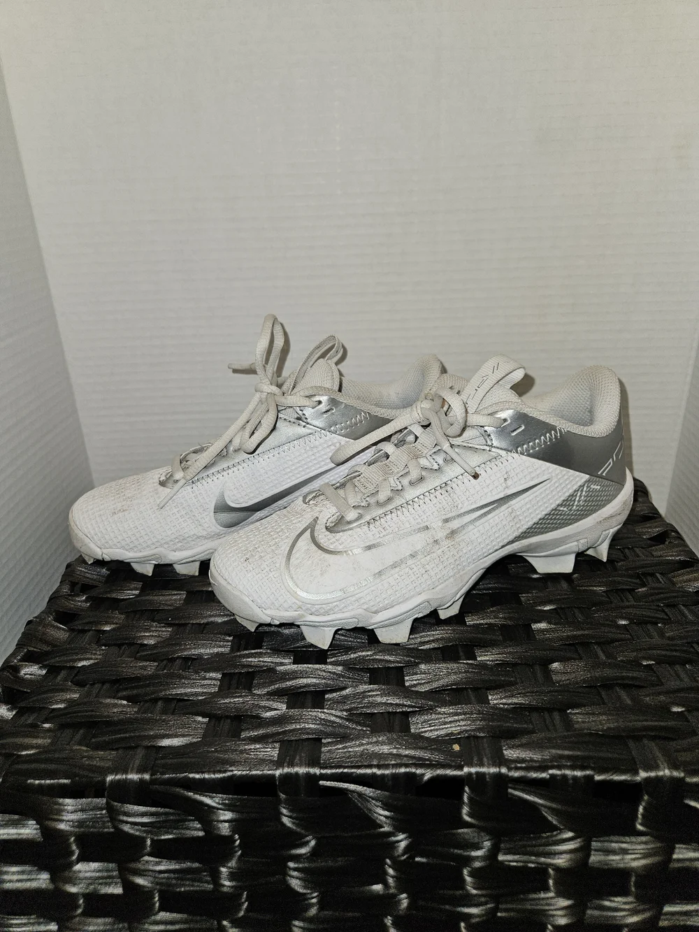 Nike Kids White and Silver Cleats