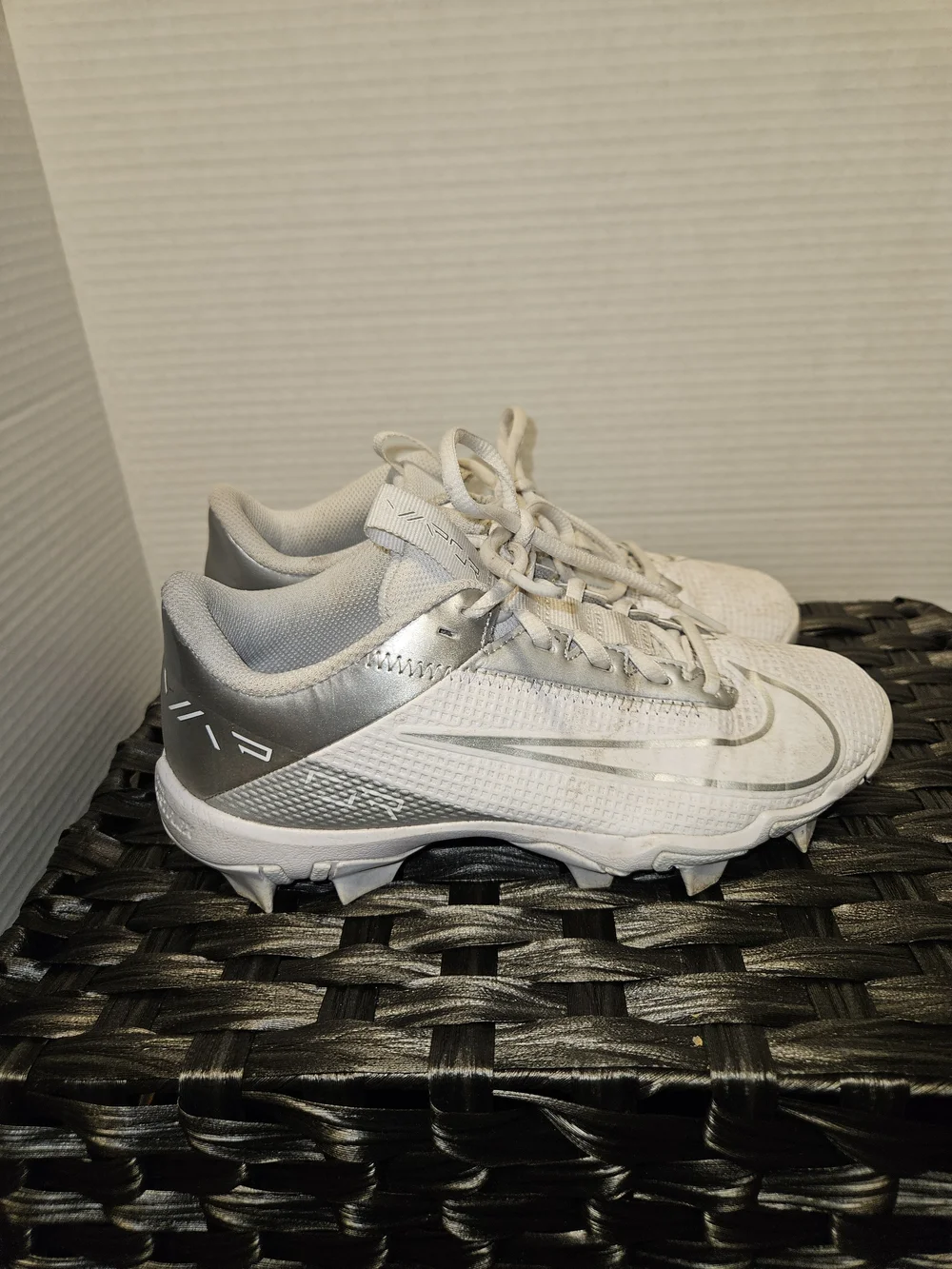 Nike Kids White and Silver Cleats