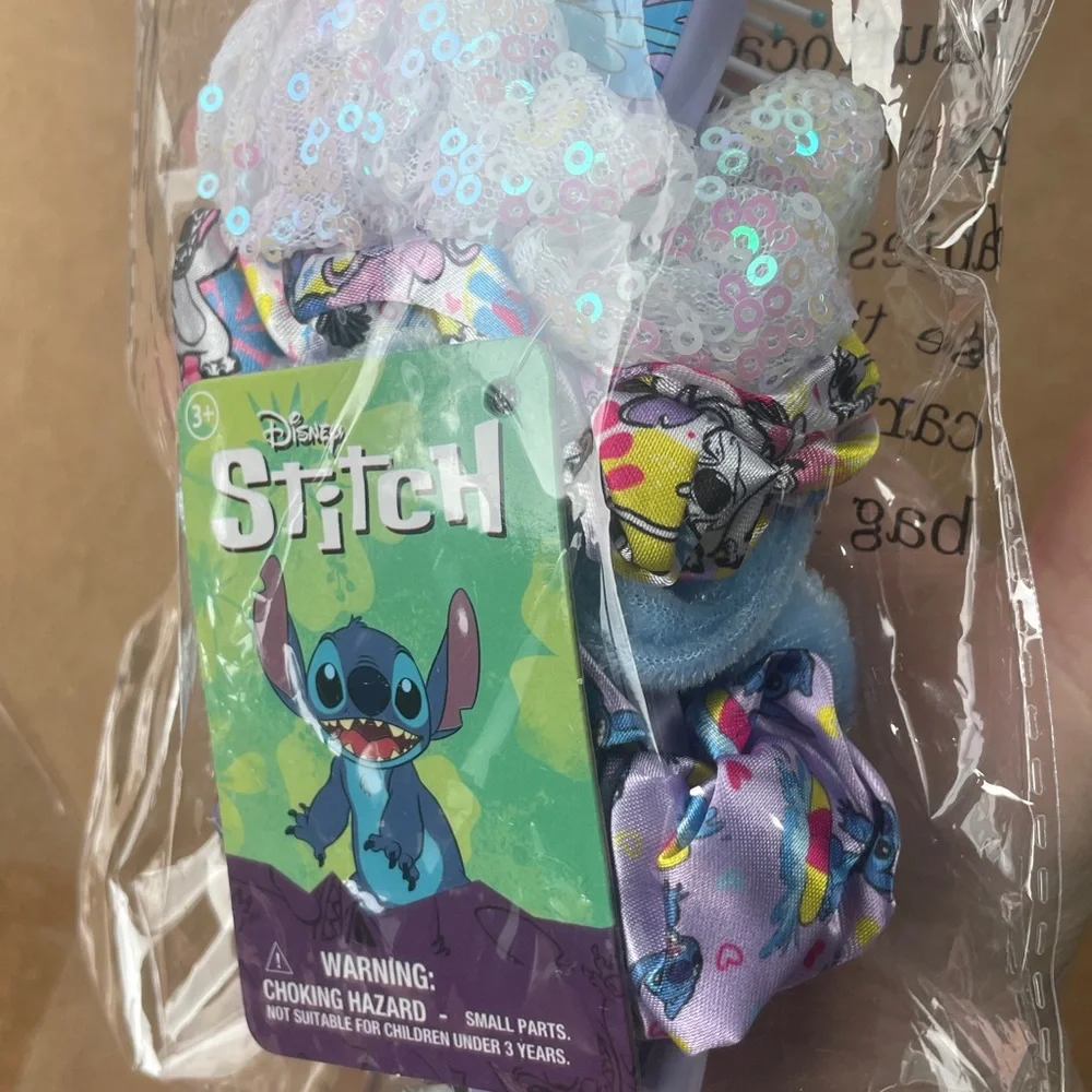 Disney Stitch‎ Hairbrush and Scrunchie Set