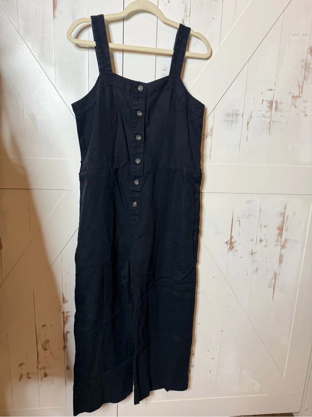 Everlane sleeveless black