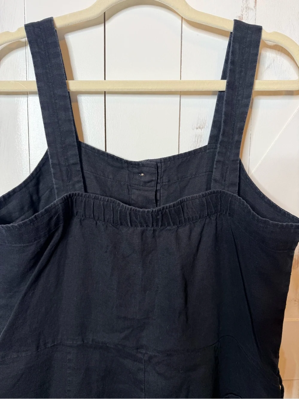 Everlane sleeveless black