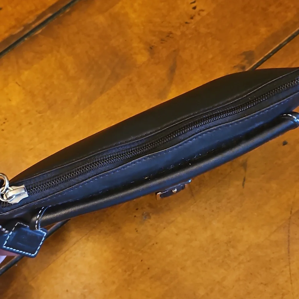 Coach wristlet ▪︎