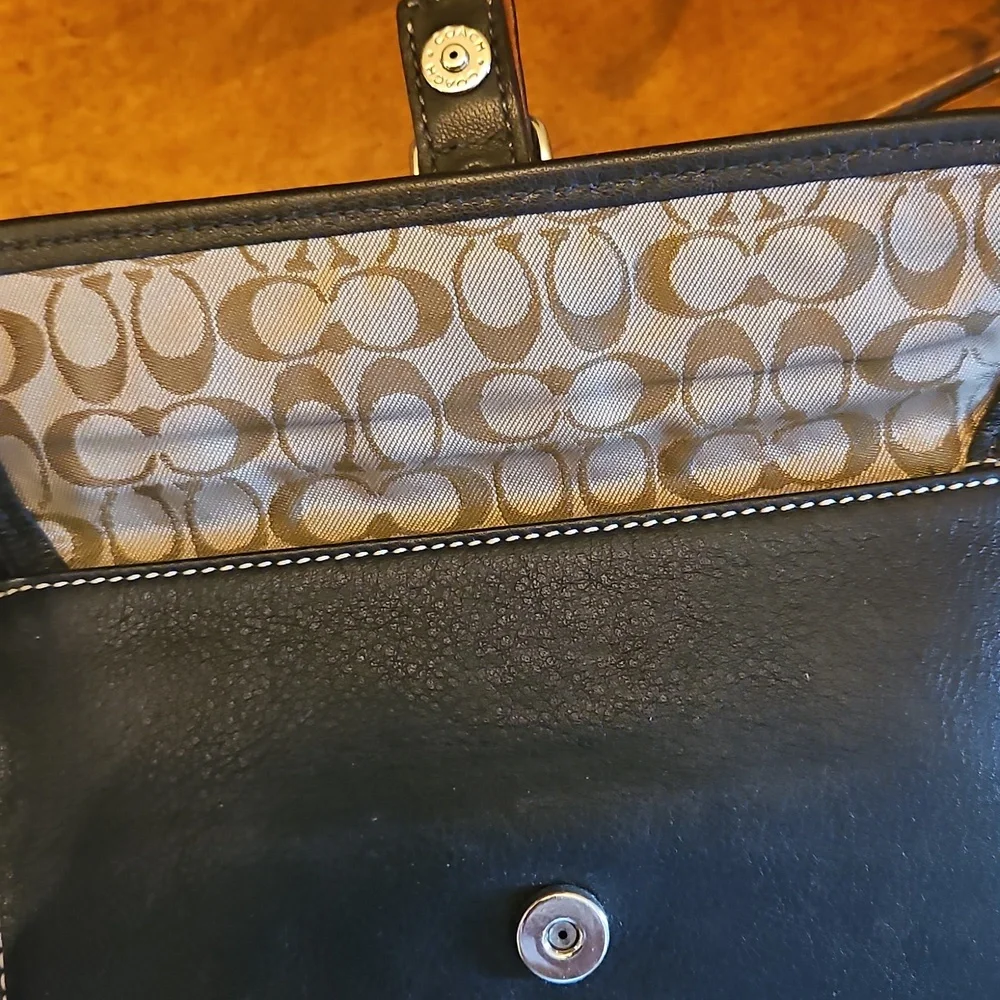 Coach wristlet ▪︎