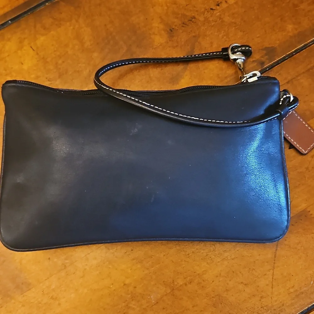 Coach wristlet ▪︎