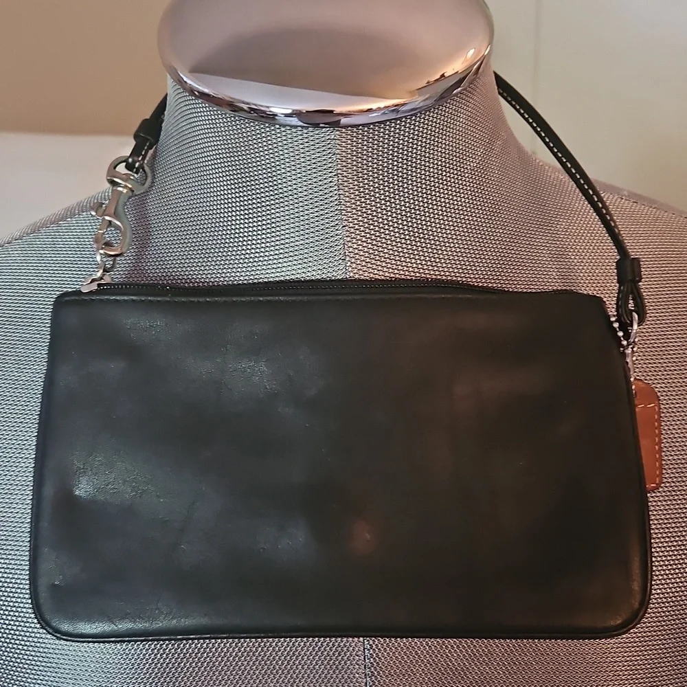 Coach wristlet ▪︎