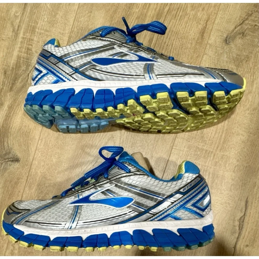 Brooks running shoes