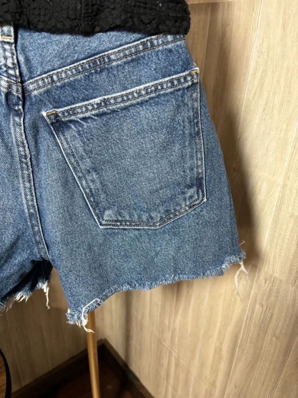 Universal Thread mid rise