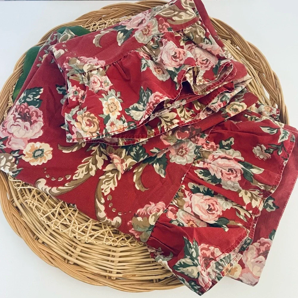 Ralph Lauren Vintage Marseilles 2 piece Red Ruffle Floral King Size Pillow cases