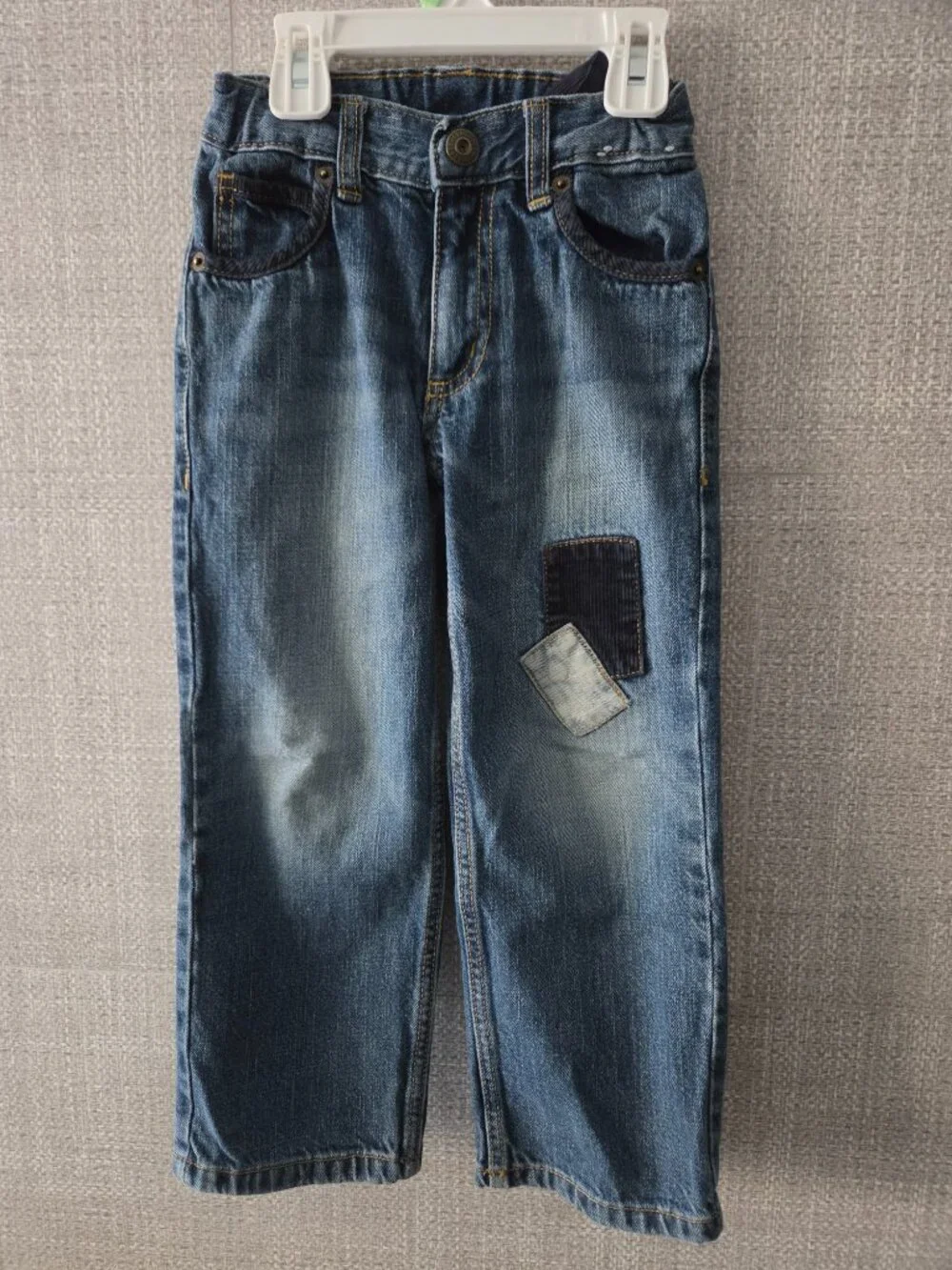 Set of boy's pants 4T,Gymboree, Nautica, OshKosh. All in an excellent condition.