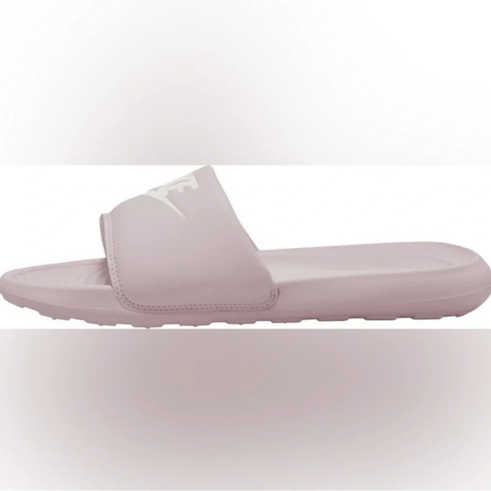 NEW Nike Slides