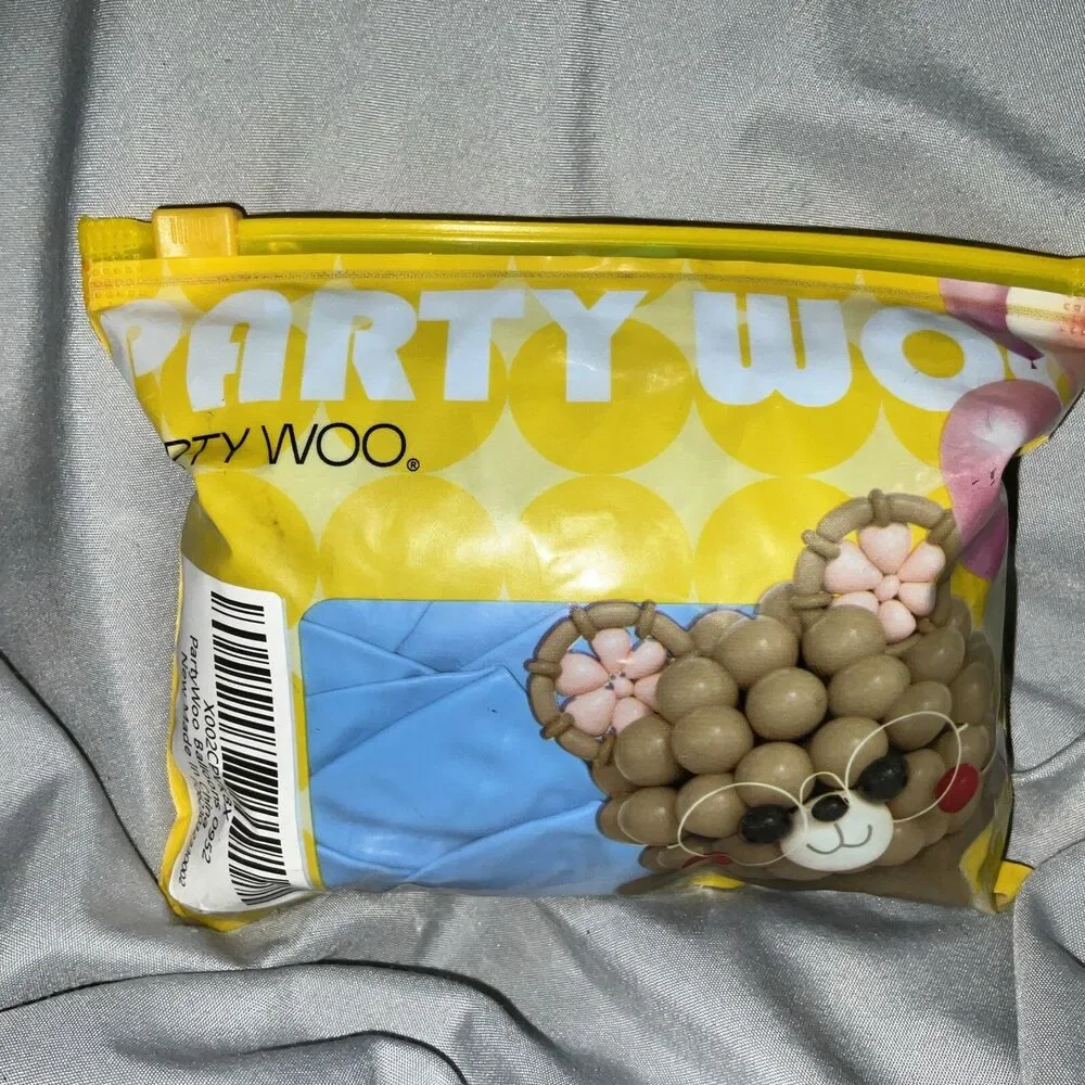 Party Woo add touch