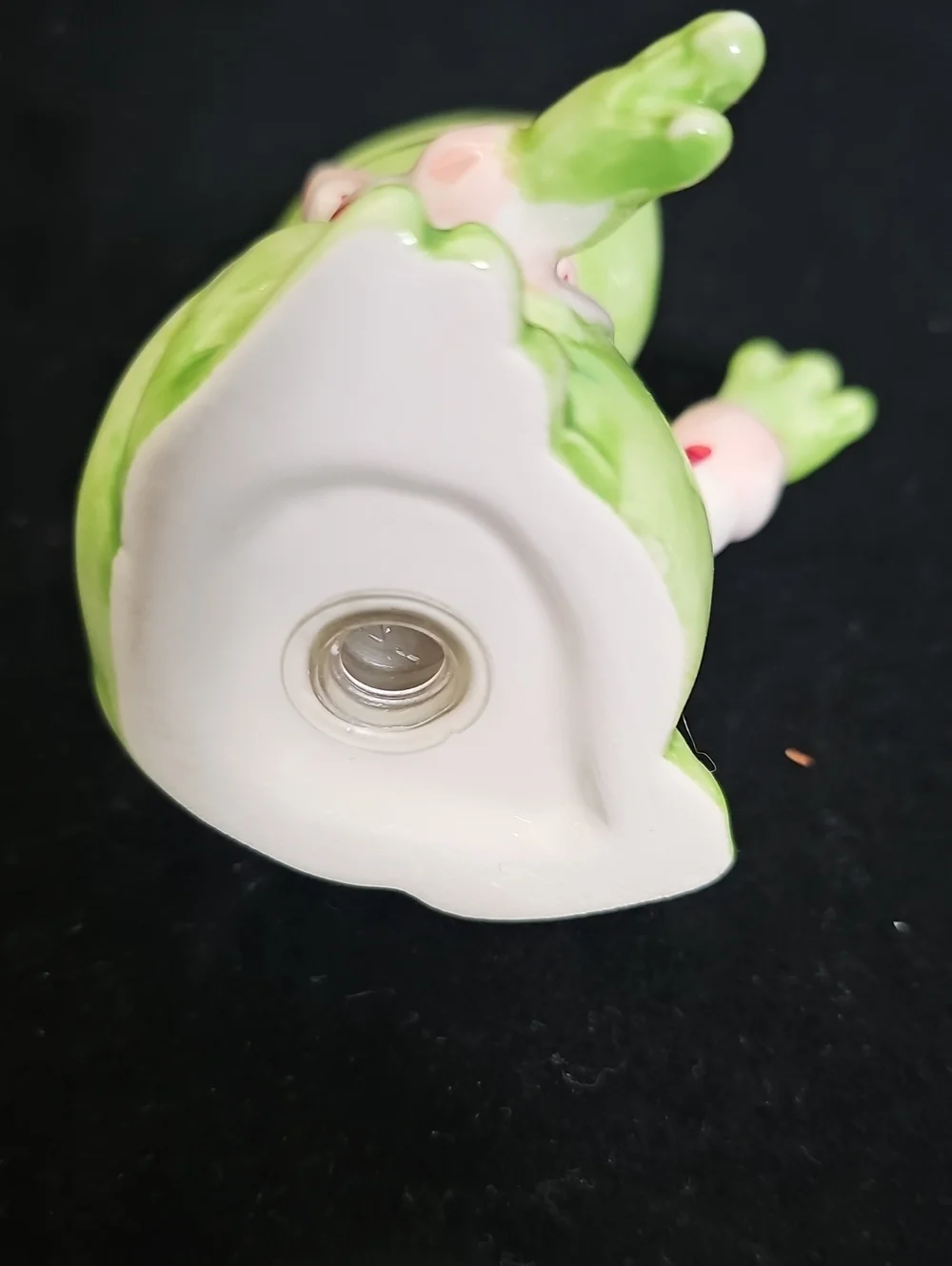 N/A white nick