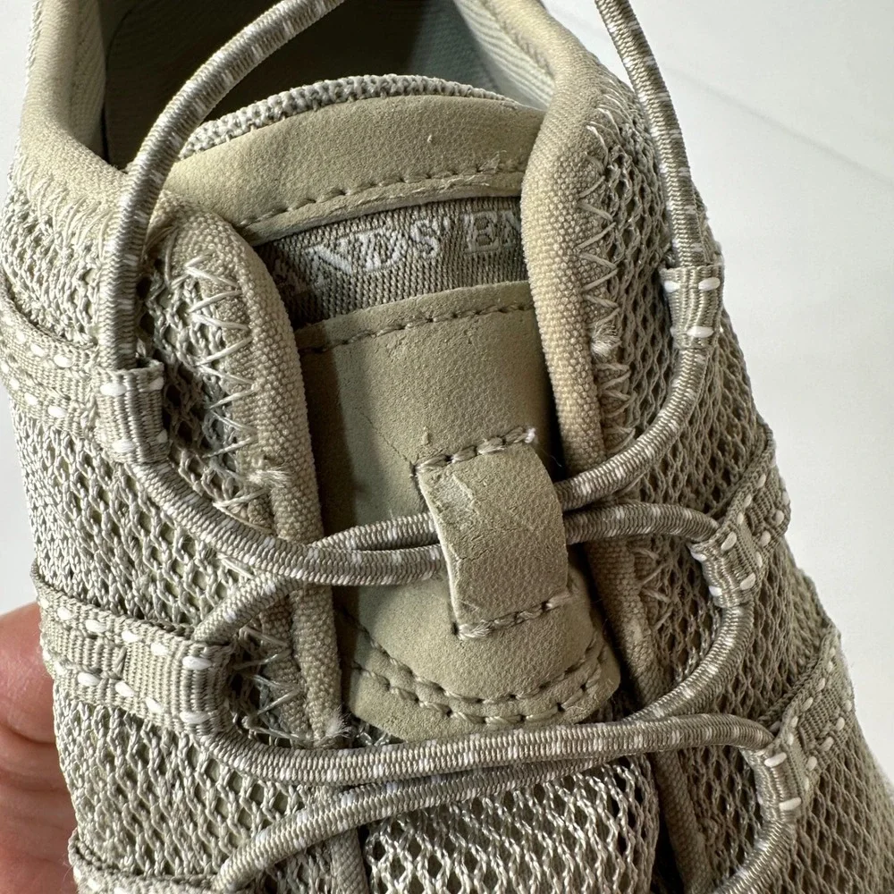 Lands End WM Sport Shoe Sand Stone Mesh Bungee Sneakers Womens 8 Med 64730