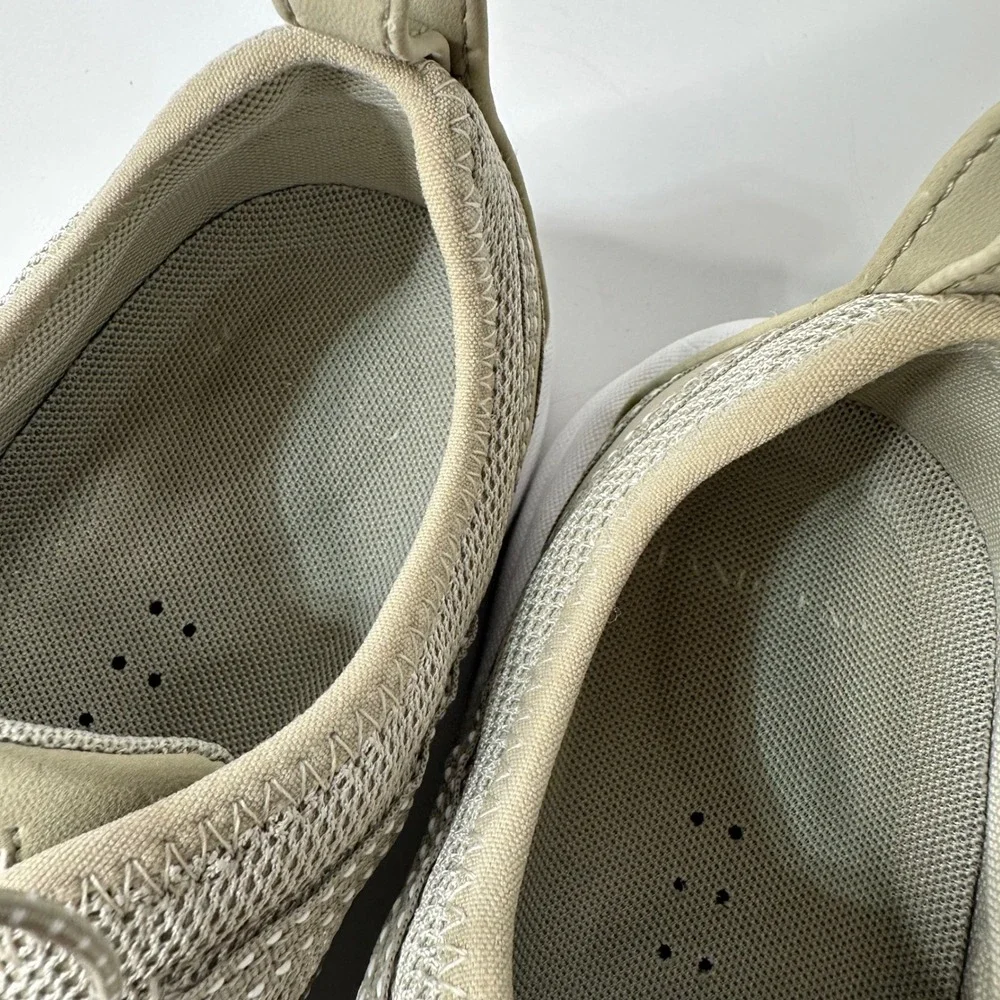 Lands End WM Sport Shoe Sand Stone Mesh Bungee Sneakers Womens 8 Med 64730
