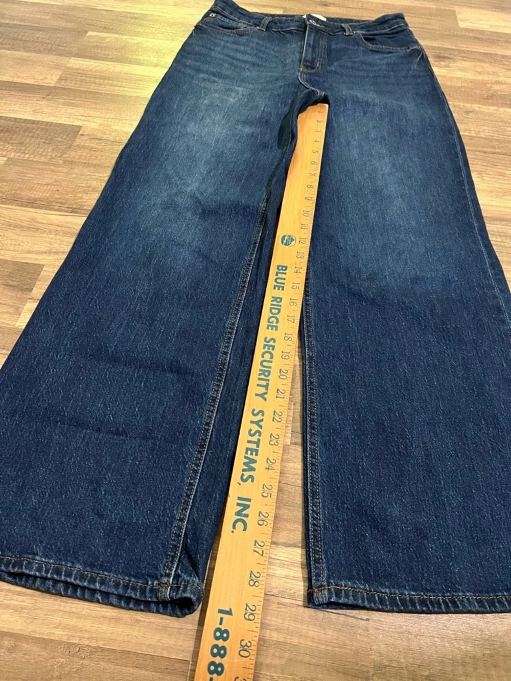 H&M Woman’s Dark Wash Comfy Wide Leg Denim Jeans Size 10
