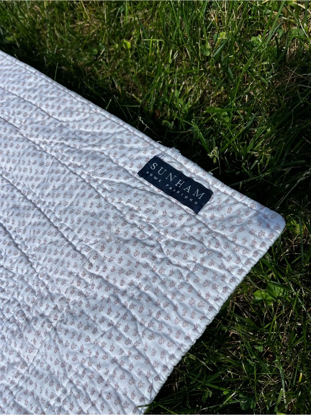 N/A quilted blanket