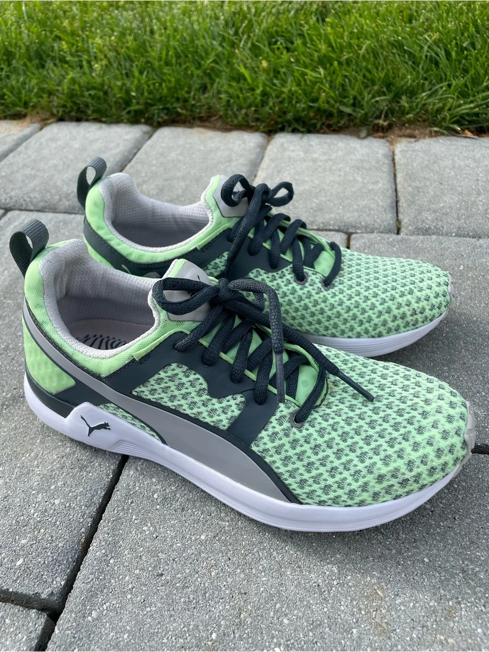 Women’s Puma Mint Green and Gray Knit Training Sneakers 6 1/2 ✨BRAND NEW✨
