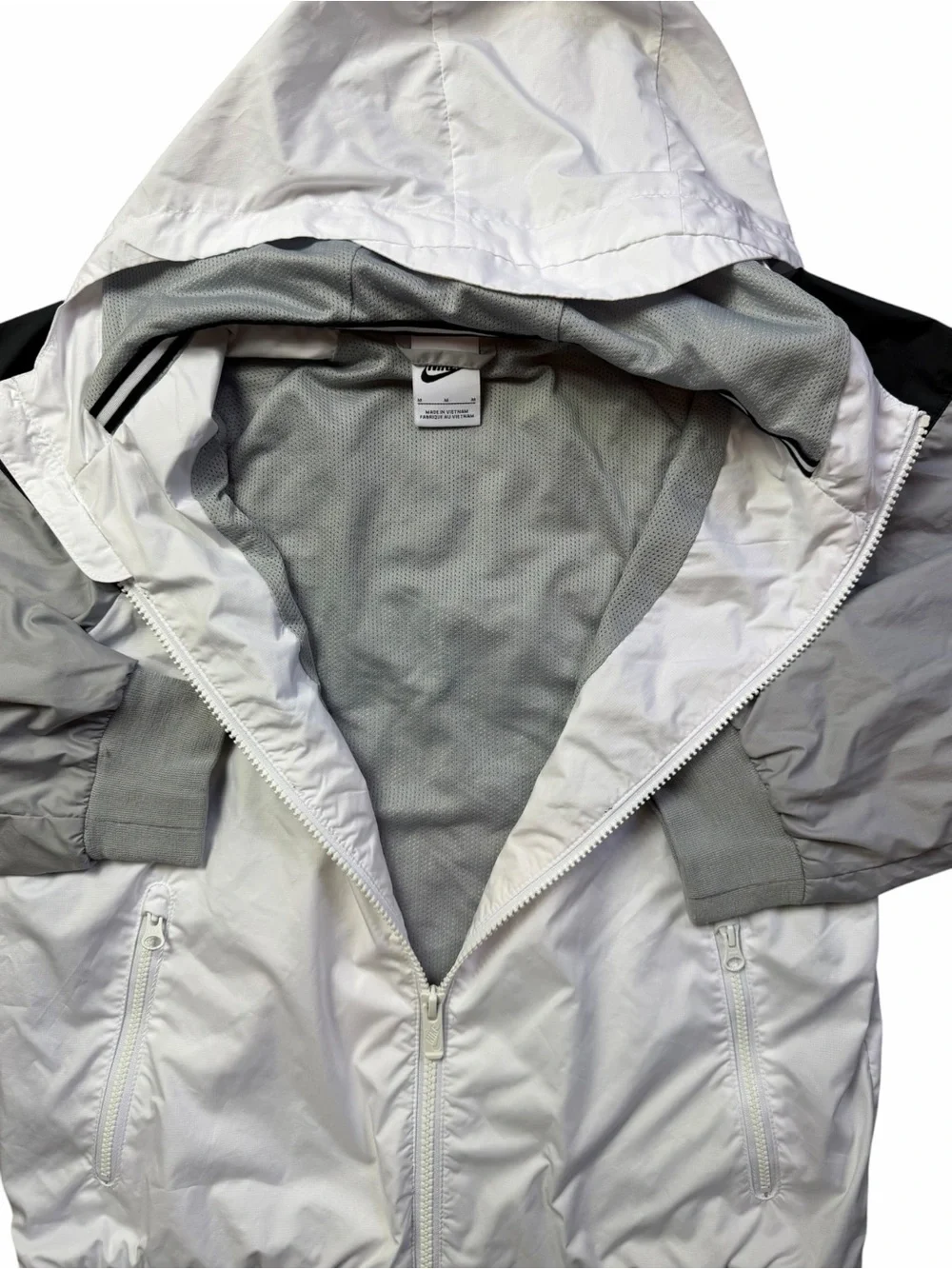 Nike hooded windbreaker