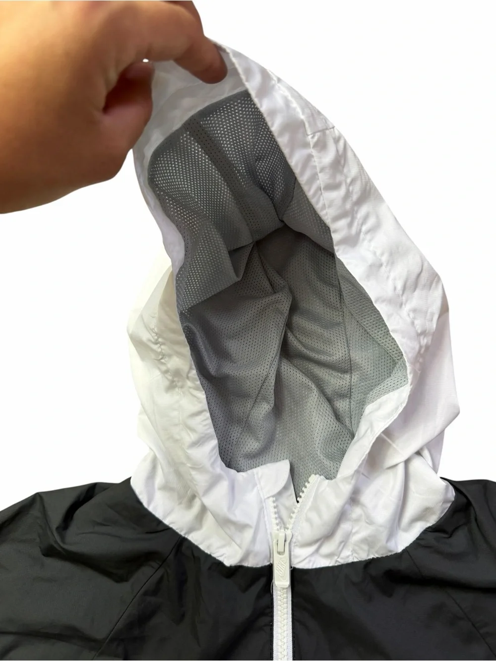 Nike hooded windbreaker