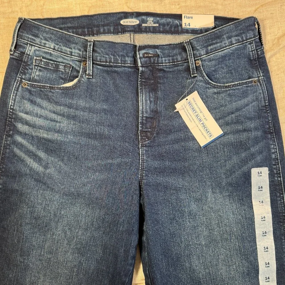 Women's Old Navy Flare Ankle High Rise Jeans Size 14 NWT