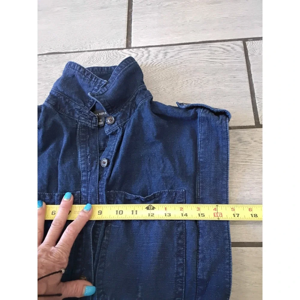 Banana Republic chest epaulettes